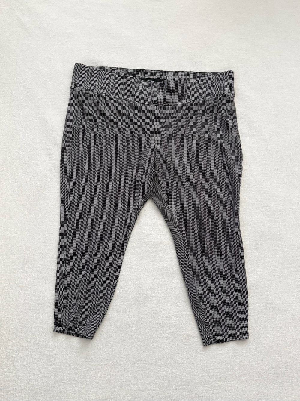 Torrid Herringbone Cropped Slim Leg Pants Size 3 Pull On Office